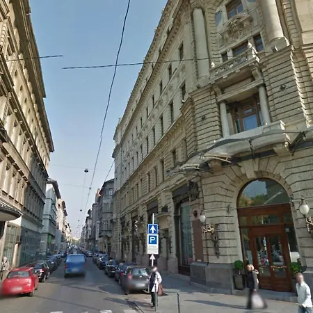 10 House Budget Apartament Budapesta