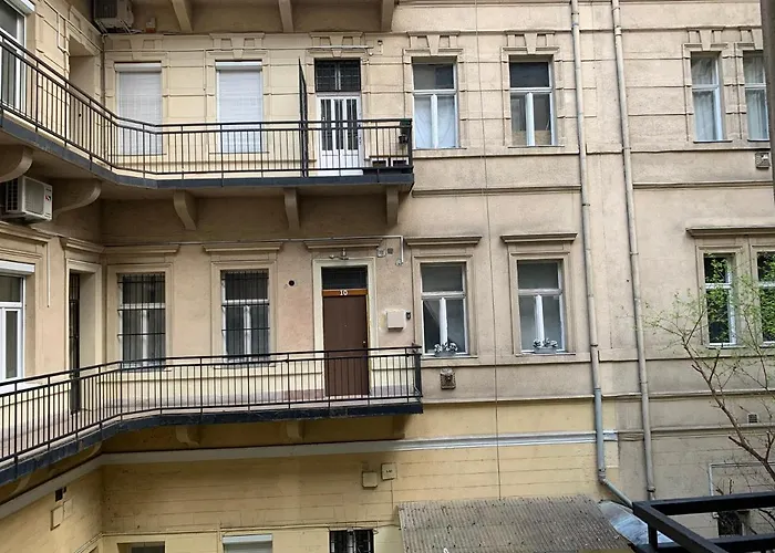10nest Budapest